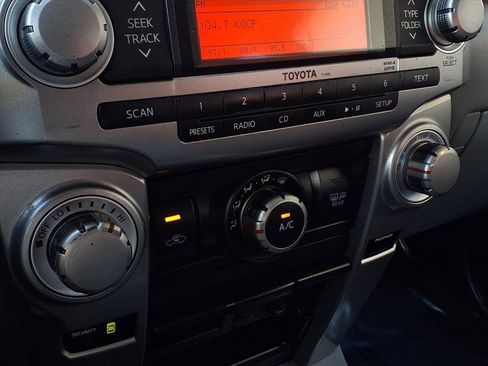 Used 2010 Toyota 4Runner Limited image 8