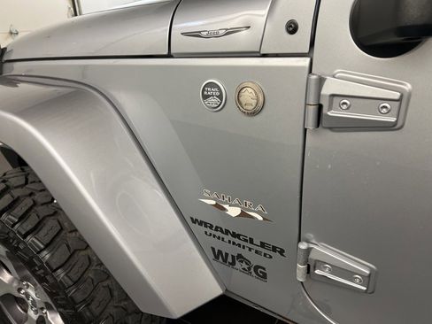 Used 2016 Jeep Wrangler Unlimited Sahara w/ Dual Top Group image 30