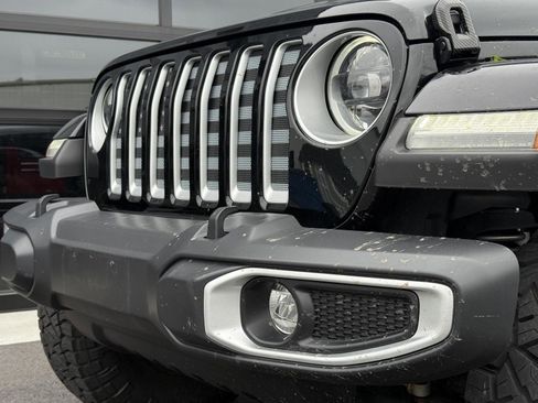 Used 2023 Jeep Gladiator Overland w/ Popular Equipment Package AWD/4WD image 6