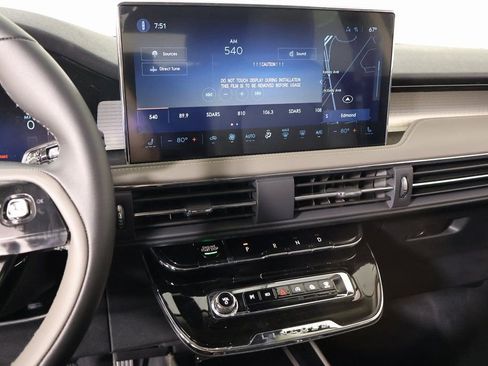 New 2026 Lincoln Corsair Premiere image 5