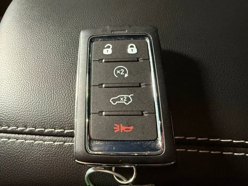New 2025 Jeep Grand Cherokee L Altitude AWD/4WD image 24