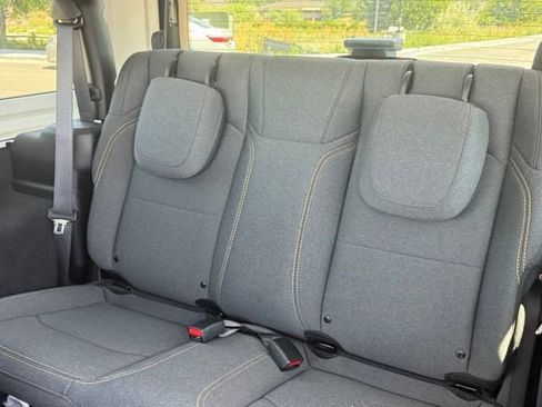 Certified 2025 Jeep Wrangler Sport AWD/4WD image 17
