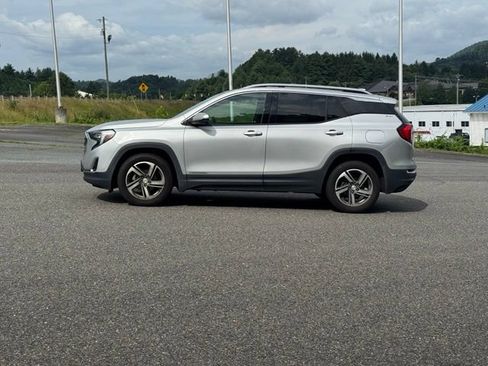 Used 2019 GMC Terrain SLT w/ Preferred Package FWD image 4