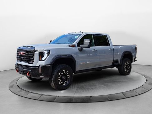 Used 2024 GMC Sierra 2500 AT4X AWD/4WD image 3