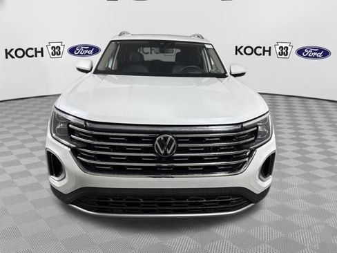 Used 2025 Volkswagen Atlas SEL image 2