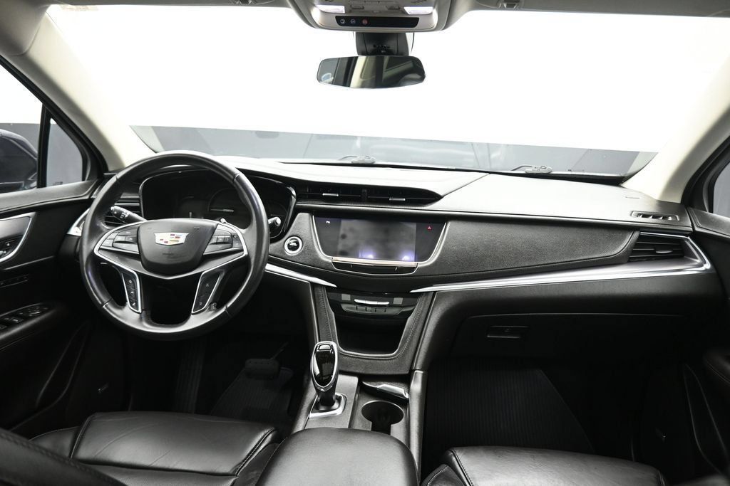 Used 2018 Cadillac XT5 Luxury w/ Driver Awareness Package FWD image 39