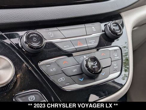 Used 2023 Chrysler Voyager LX FWD image 24