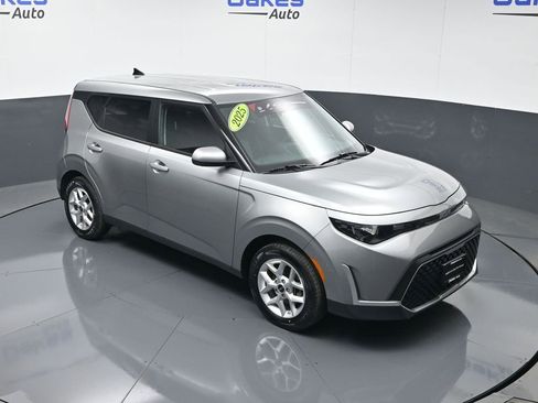 Certified 2025 Kia Soul LX w/ LX Technology Package image 44