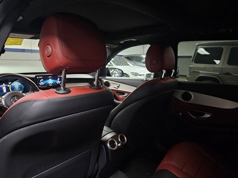 Used 2022 Mercedes-Benz GLC 300 image 7