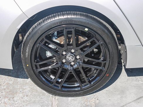 Used 2025 Toyota Corolla SE image 12