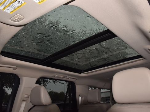 Used 2022 Ford Expedition Max Limited image 33