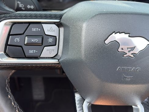 Used 2025 Ford Mustang Premium RWD image 9