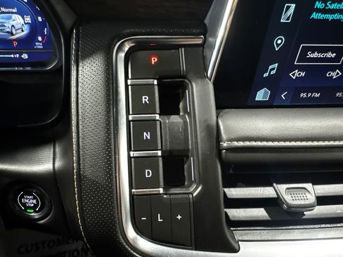 Used 2023 Chevrolet Suburban Premier AWD/4WD image 40