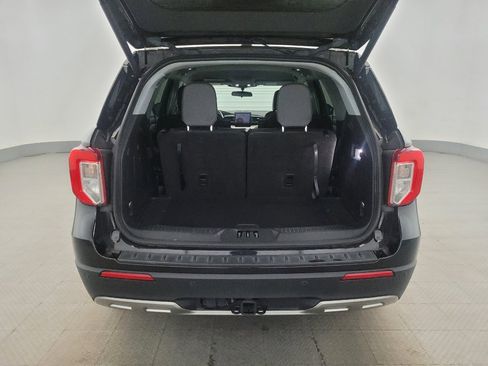 Used 2023 Ford Explorer XLT w/ Equipment Group 202A image 29