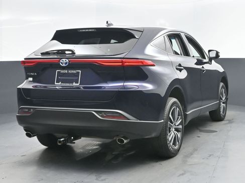 Used 2024 Toyota Venza LE image 10