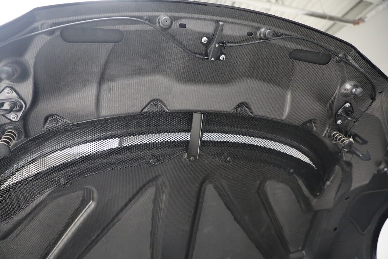 Used 2023 Aston Martin V12 Vantage Roadster RWD image 35