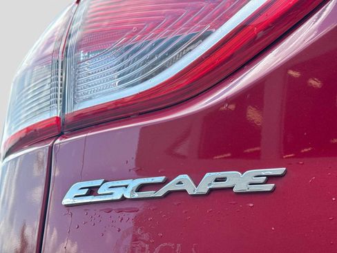 Used 2015 Ford Escape SE w/ Equipment Group 201A AWD/4WD image 11