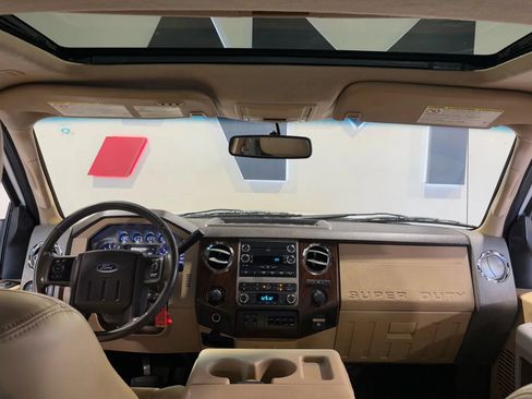 Used 2011 Ford F450 Lariat w/ Lariat Interior Pkg AWD/4WD image 16