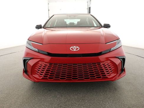 Used 2025 Toyota Camry XSE image 2