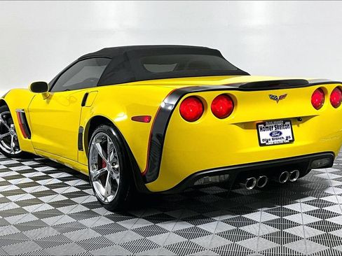 Used 2012 Chevrolet Corvette Grand Sport w/ 4LT Preferred Equipment Group RWD image 11