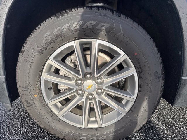 Used 2022 Chevrolet Traverse LT FWD image 12