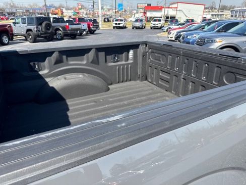 Used 2018 Ford F150 Lariat w/ Equipment Group 502A Luxury image 9