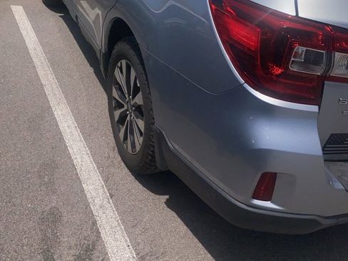 Used 2015 Subaru Outback 2.5i Limited AWD/4WD image 4