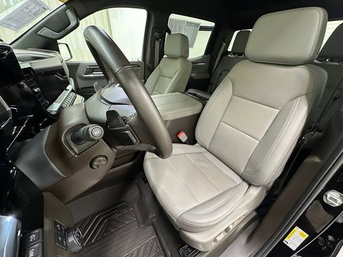 Certified 2024 Chevrolet Silverado 1500 LTZ w/ Technology Package image 28