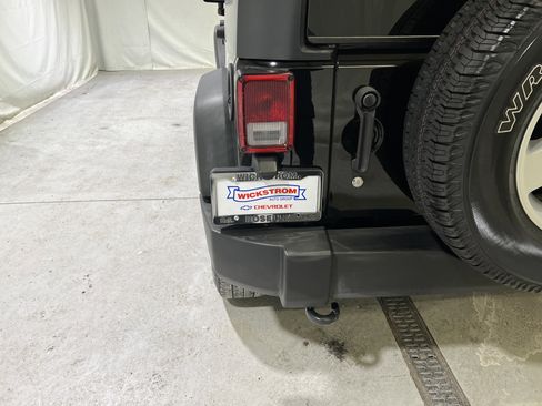 Used 2017 Jeep Wrangler Unlimited Sport w/ Quick Order Package 24S image 10