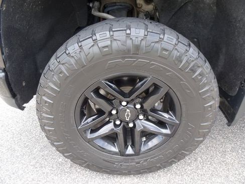 Used 2019 Chevrolet Silverado 1500 LT Trail Boss AWD/4WD image 39