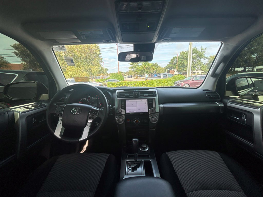 Used 2022 Toyota 4Runner SR5 AWD/4WD image 19