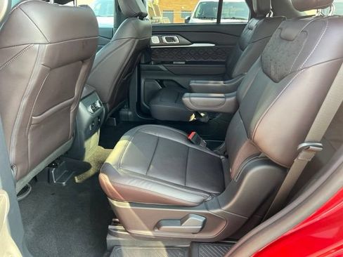Certified 2025 Ford Explorer Platinum w/ Ultimate Package AWD/4WD image 19