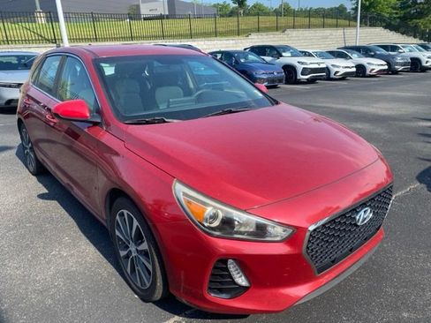 Used 2018 Hyundai Elantra GT FWD image 13