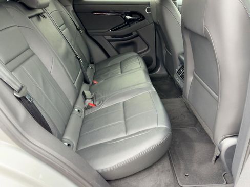 Used 2024 Land Rover Range Rover Evoque Dynamic SE image 29