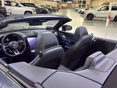 Used 2025 Mercedes-Benz SL 43 AMG image 17