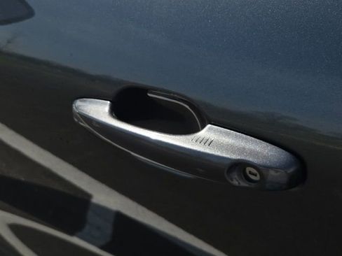 Used 2020 Ford Escape SE image 23