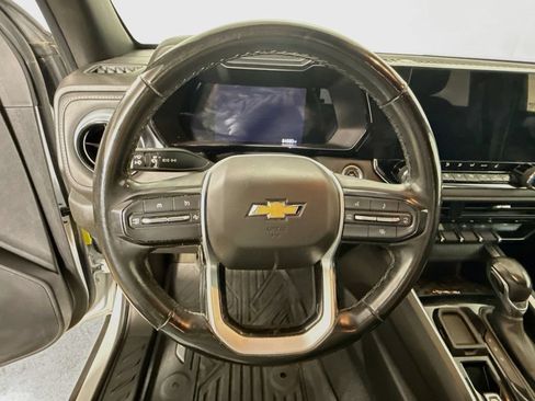 Used 2023 Chevrolet Colorado LT w/ LT Convenience Package II RWD image 11