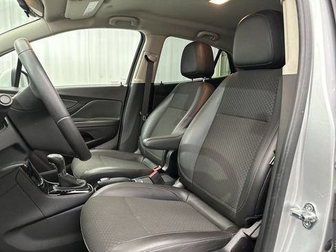 Used 2018 Buick Encore Preferred AWD/4WD image 16