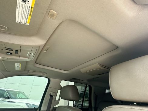Used 2018 Chevrolet Tahoe LT AWD/4WD image 11