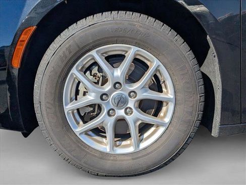 Used 2022 Chrysler Pacifica Touring-L image 21