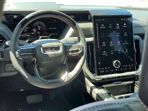 New 2026 GMC Yukon XL AT4 Ultimate AWD/4WD image 12