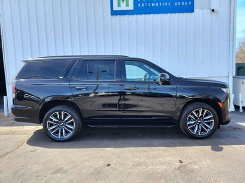 Used 2023 Cadillac Escalade Sport AWD/4WD image 6