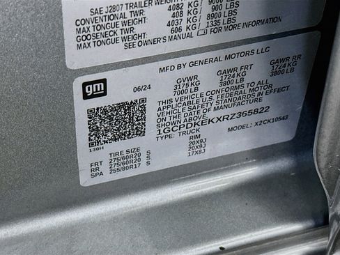 Used 2024 Chevrolet Silverado 1500 LT AWD/4WD image 12