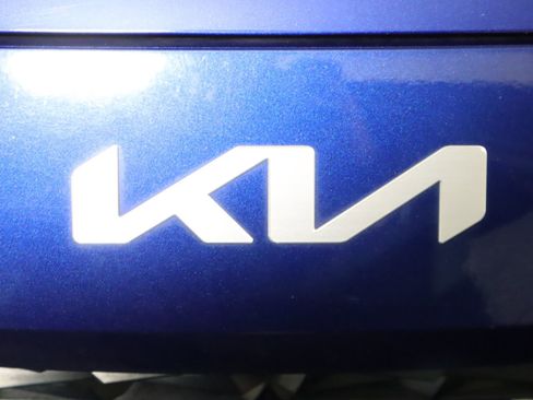 Used 2023 Kia Forte LXS image 19