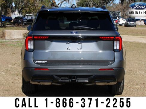 Used 2025 Ford Explorer ST-Line w/ Premium Package RWD image 7