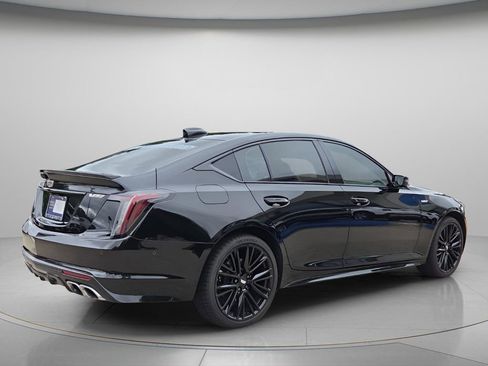 Used 2025 Cadillac CT5 V w/ Technology Package AWD/4WD image 7