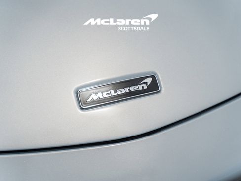 Used 2023 McLaren Artura RWD image 19