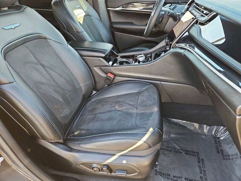 Used 2022 Jeep Grand Cherokee Trailhawk w/ Luxury Tech Group III image 22