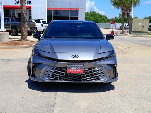 Used 2025 Toyota Camry XSE FWD image 26