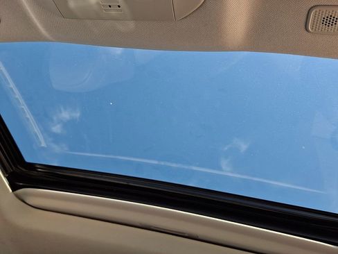 Used 2023 Toyota Highlander XLE image 14